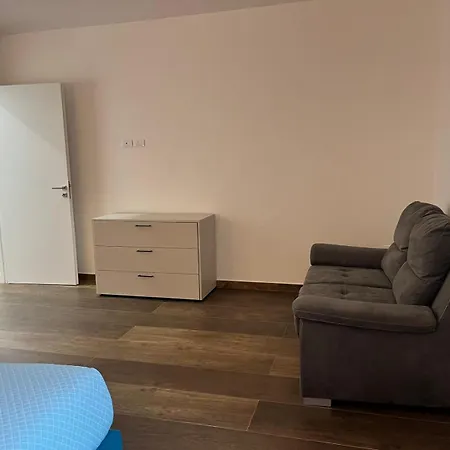 Garibaldi 105 Apartman Castrovillari