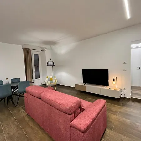 Garibaldi 105 Apartman Castrovillari